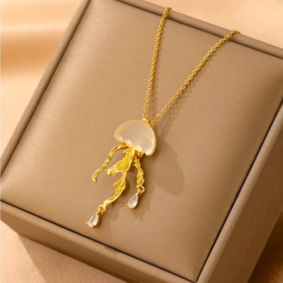 Jewelry - Jellyfish Pendant Necklace